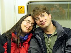 Franziska (Bildmitte) und Sebastian (mit Brille)
